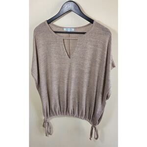 She + Sky Anthro Women’s M Taupe Knit Top Keyhole Neck Tie Hem Short Sleeve Boho